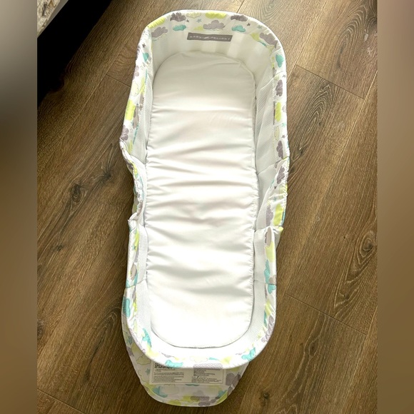 baby delight Other Baby Delight Portable Travel Snuggle Nest Baby